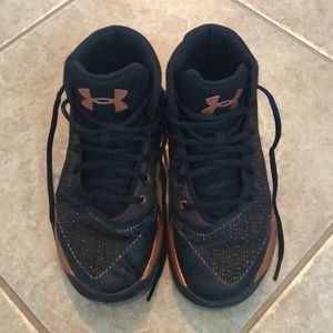 Boys Under Armour SC Black and Bronze